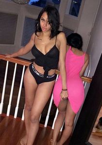 Sexy brunette teen (18+)