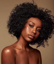 Elisandra Tomacheski photo
