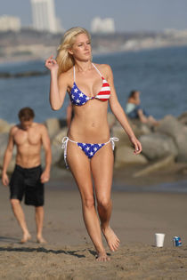 Blonde pornstar Sindi Star