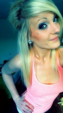 Nicole Vice CFNM